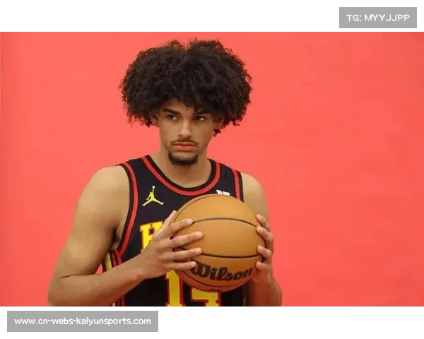 老鹰新秀纽厄尔半场狂砍14分连续暴扣震撼全场展现超强天赋